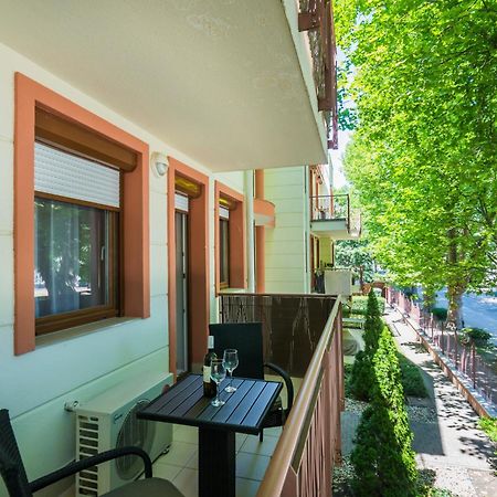 Plazs Home Apartman Сиофок Екстериор снимка
