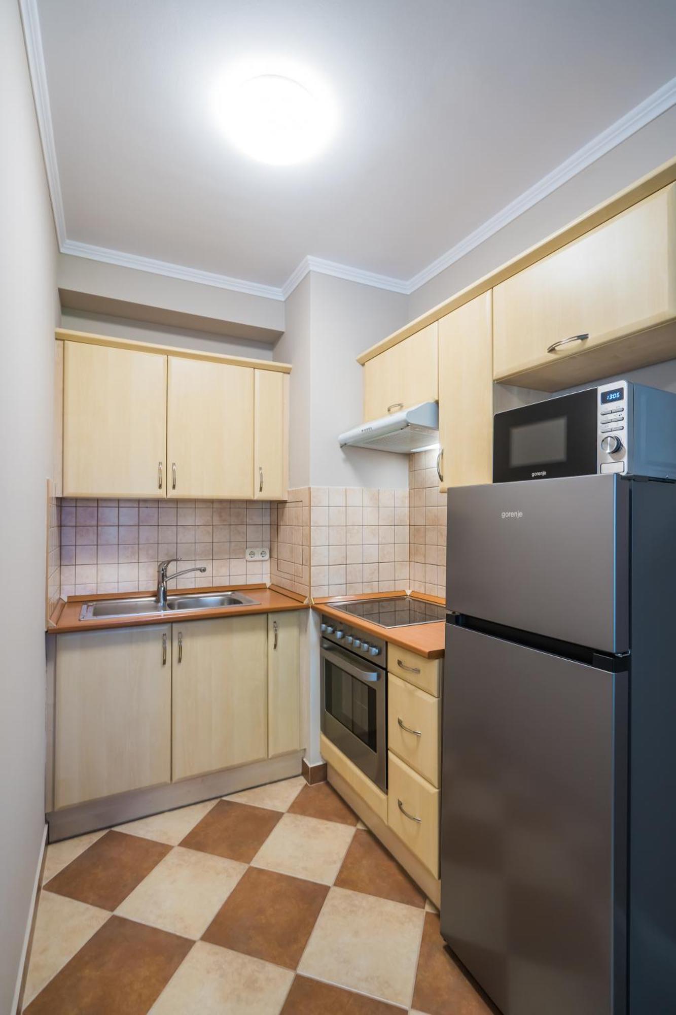 Plazs Home Apartman Сиофок Екстериор снимка